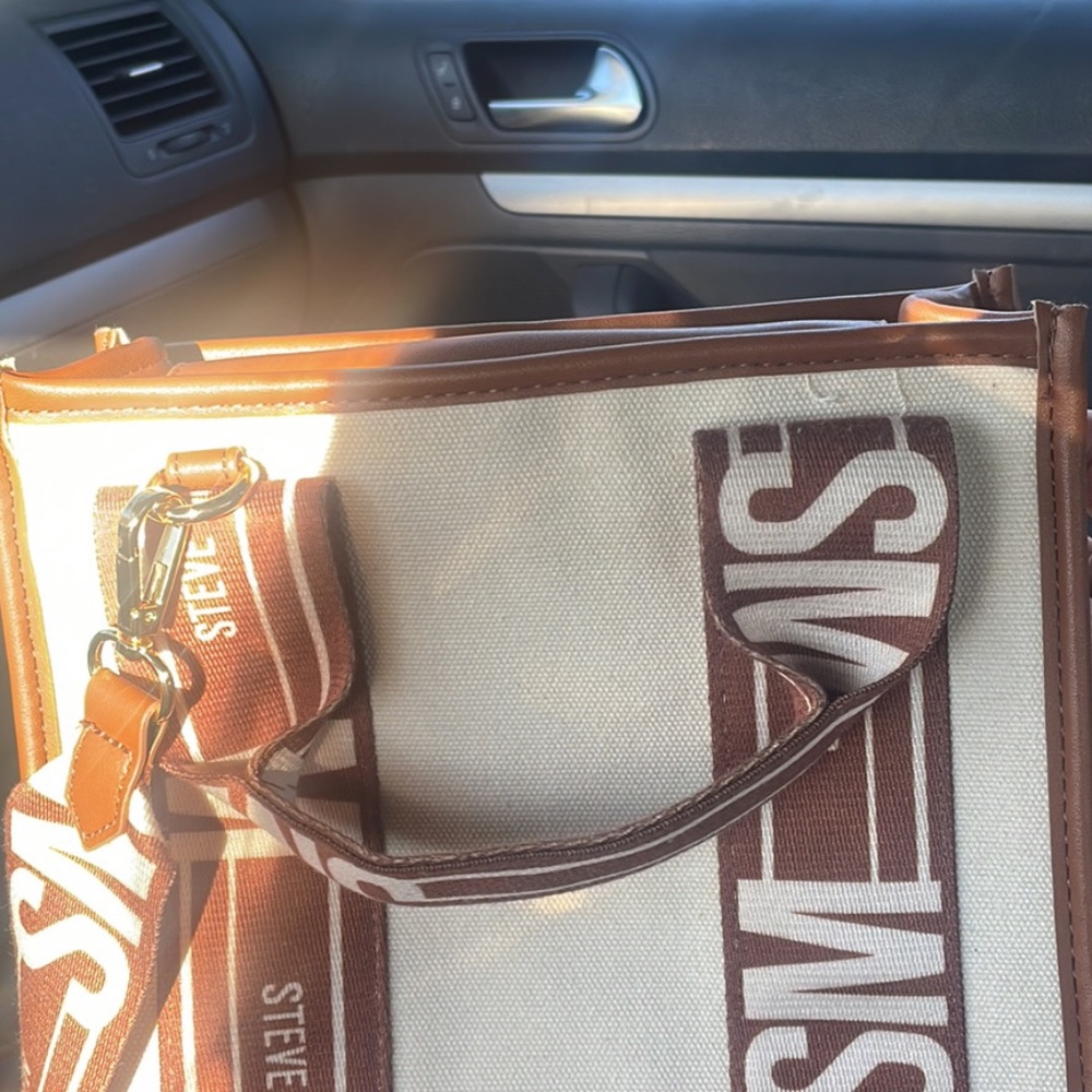 Steve Madden Bwebber canvas crème and brown crossbody